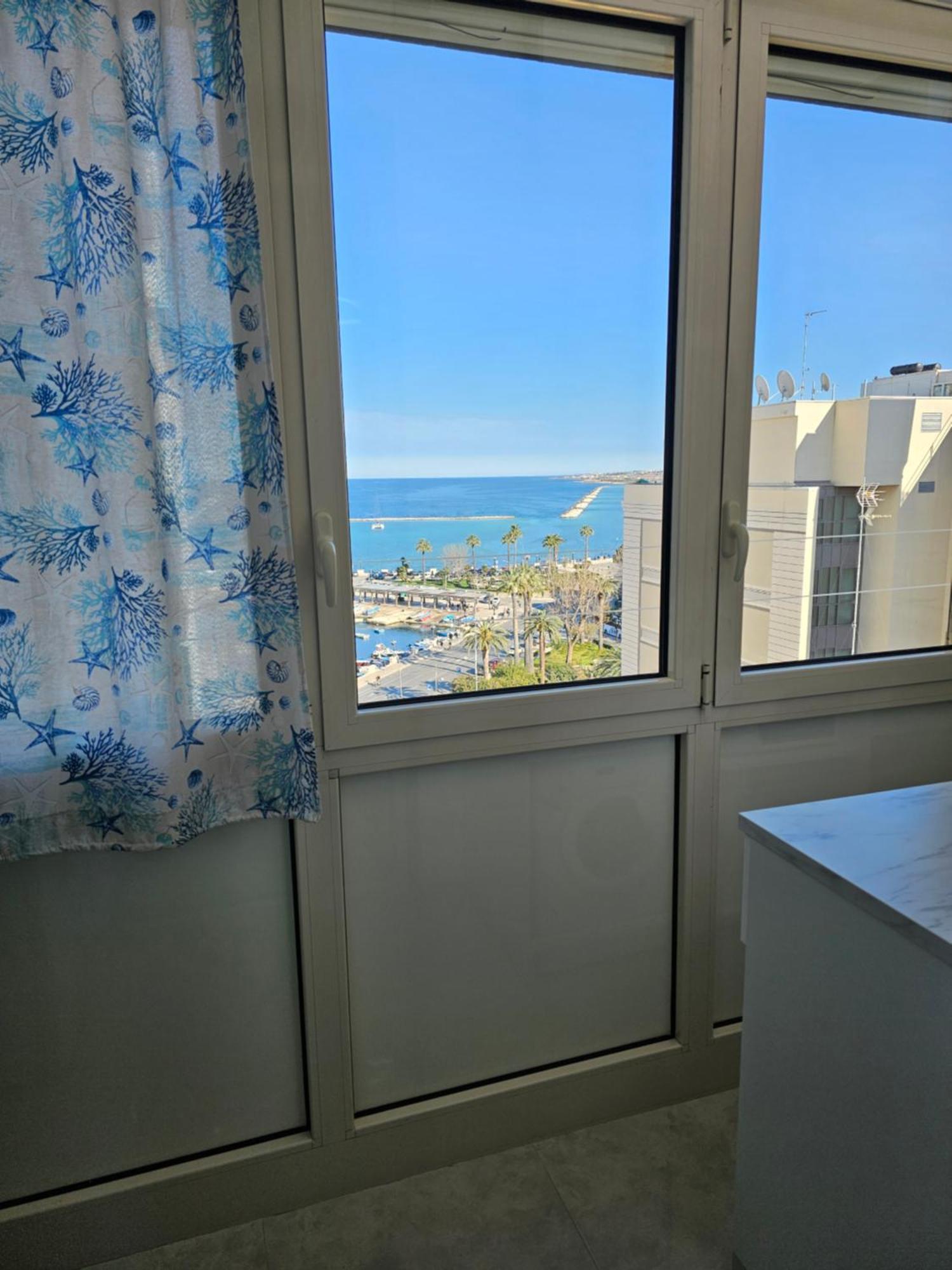 Mare Luna Apartment Бари Екстериор снимка
